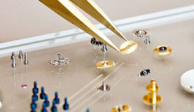 泉州江诗丹顿指定维修门店打开表壳